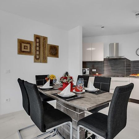 Apartment Navis, Sea View Makarska Eksteriør billede