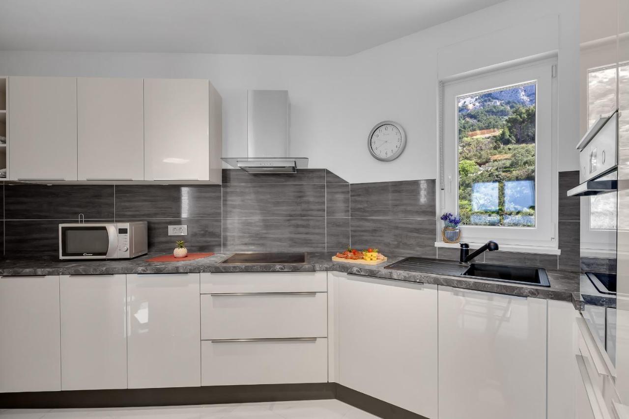Apartment Navis, Sea View Makarska Eksteriør billede